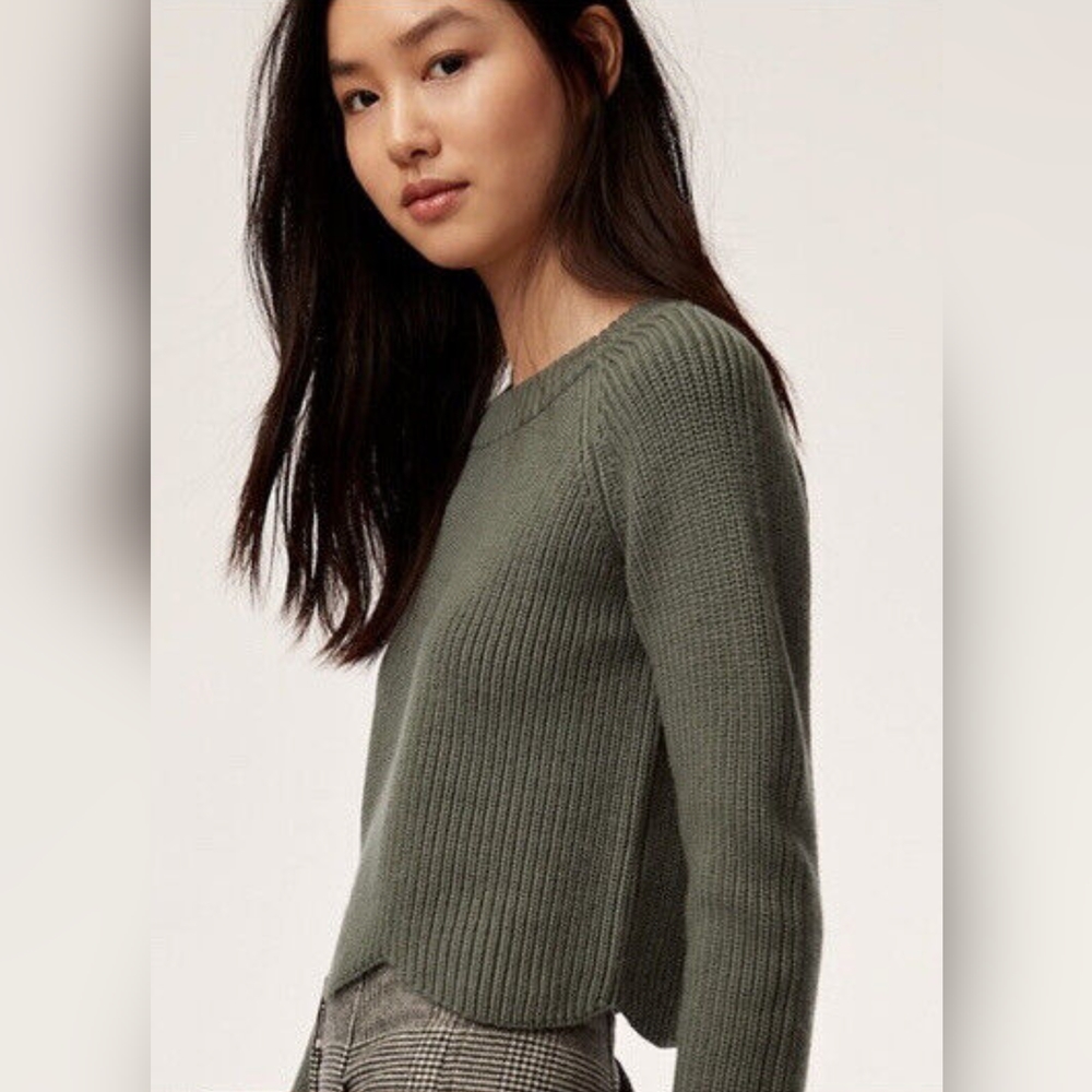 Green Aritzia Wilfred Sardou Scalloped Cropped Sweater - xs
